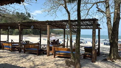Beach Cantô Maresias Bar