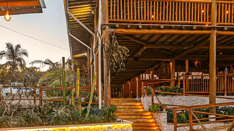 Red Beach Club