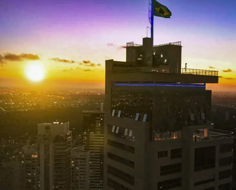 Skybar Tour Geneve: o bar mais alto do nordeste