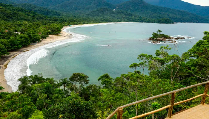 praia de castelhanos ilha bela