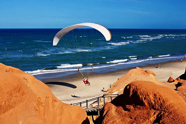 Long Beach Canoa Quebrada: Bem estar, aconchego e aventura.