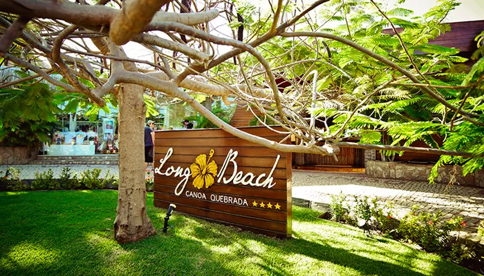 Long Beach Canoa Quebrada: Bem estar, aconchego e aventura.
