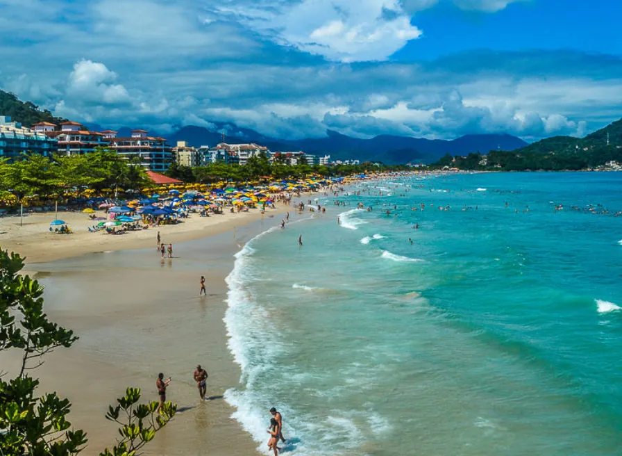 Segundo comerciantes locais, taxa de turismo de Ubatuba afastará visitantes