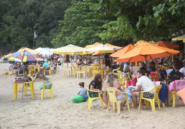 Segundo comerciantes locais, taxa de turismo de Ubatuba afastará visitantes