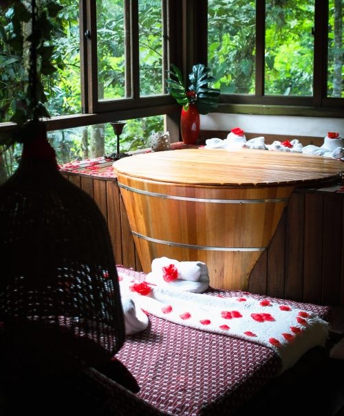 Ofurô do spa da Pousada Bromélias