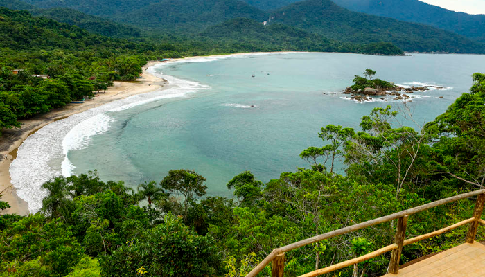 praia de castelhanos ilha bela